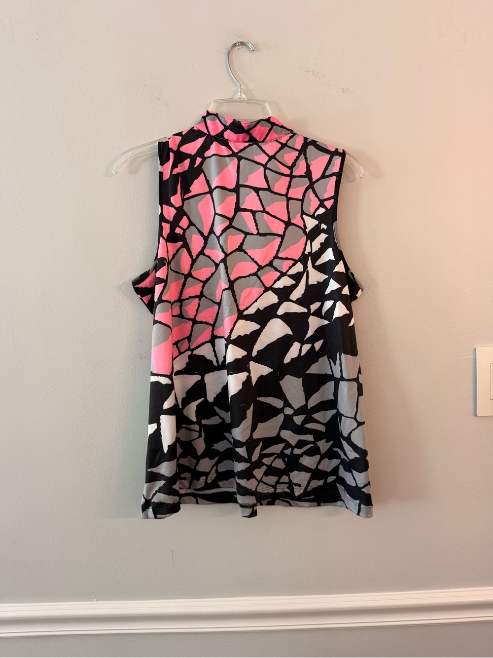 jamie sadock Black Pink Abstract Sleeveless Zip Mock Neck Top - Picture 3 of 3